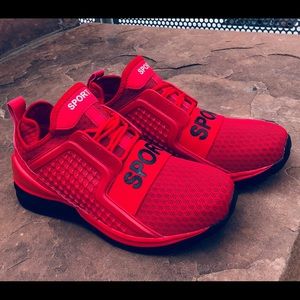 Active Sport Tennis Shoe